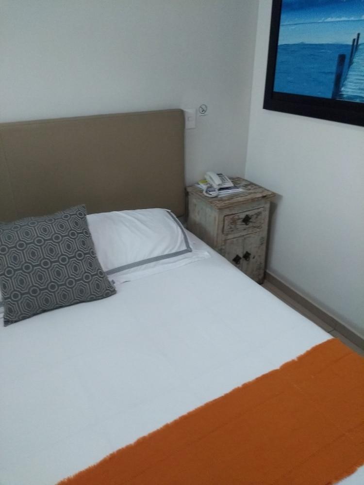 Suites Chapultepec Guadalajara Buitenkant foto