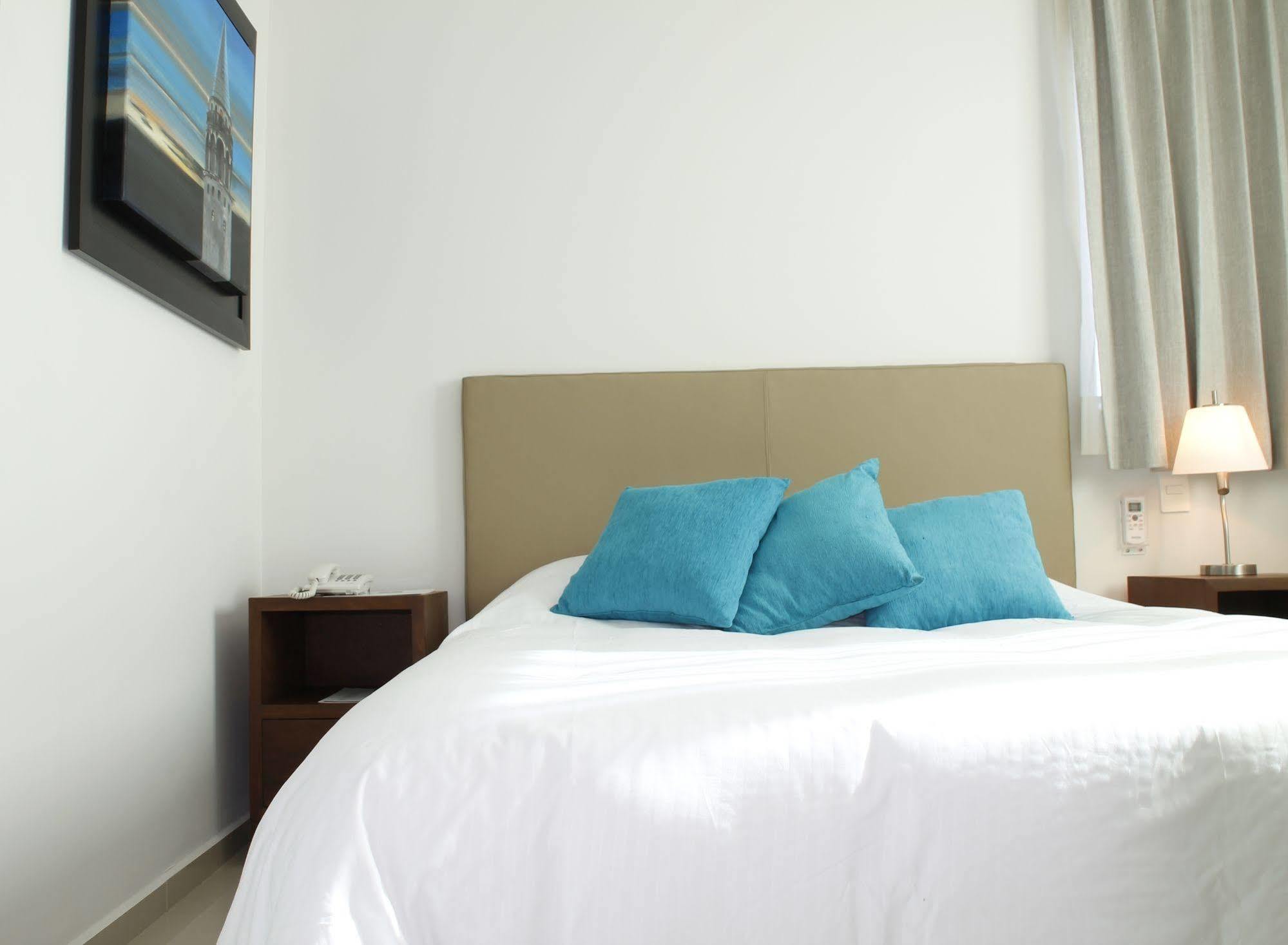 Suites Chapultepec Guadalajara Buitenkant foto