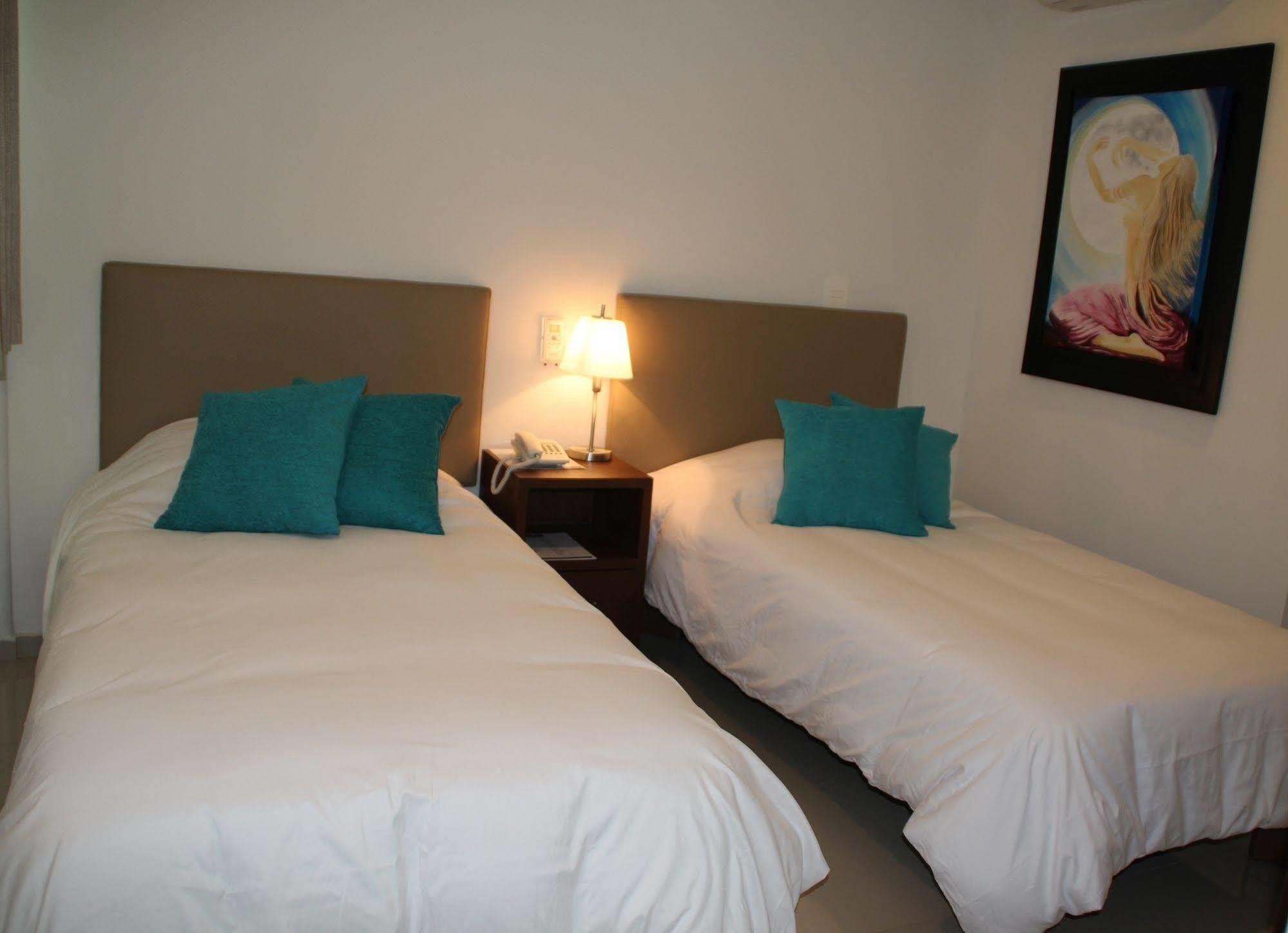 Suites Chapultepec Guadalajara Buitenkant foto