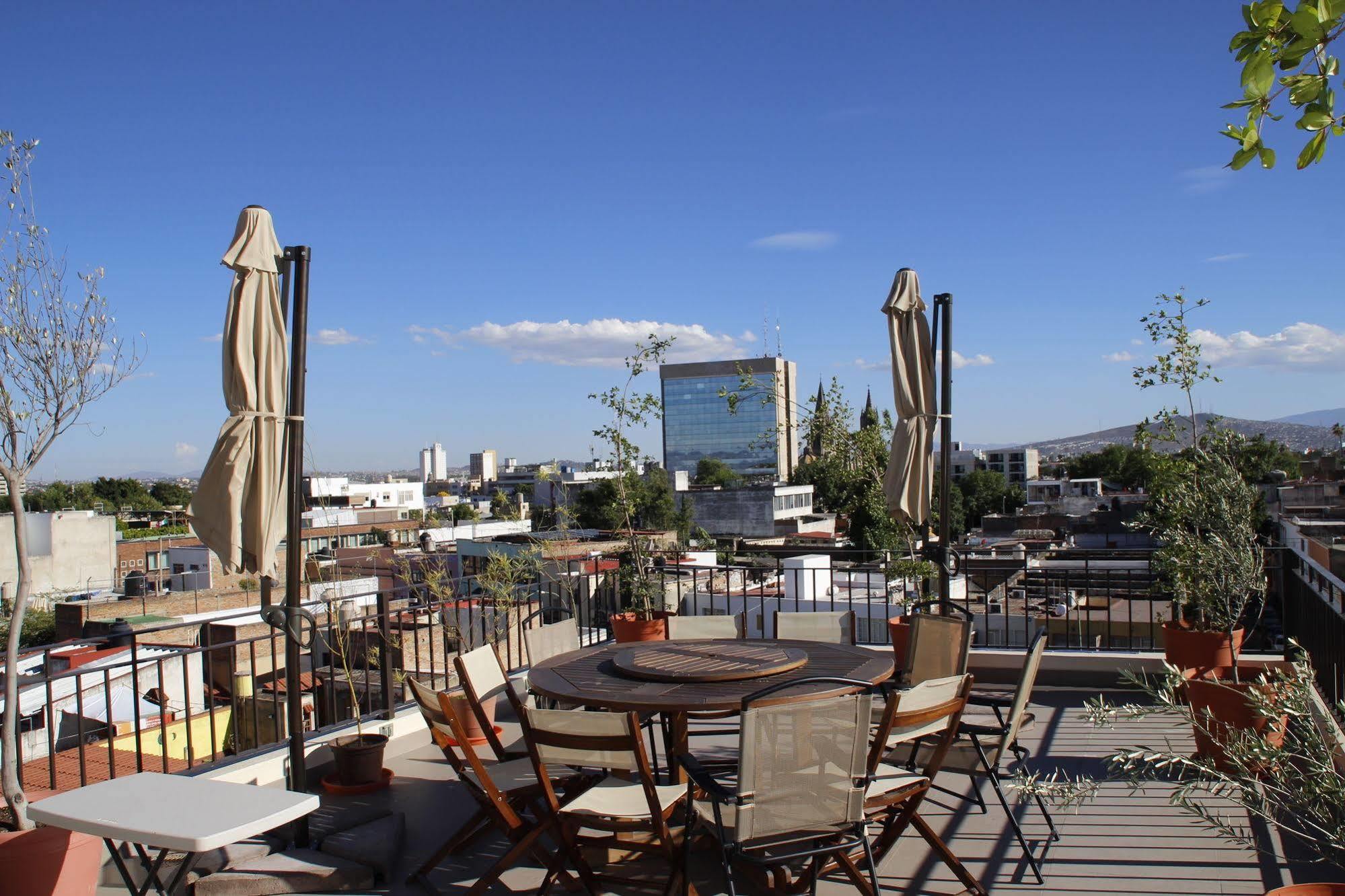 Suites Chapultepec Guadalajara Buitenkant foto