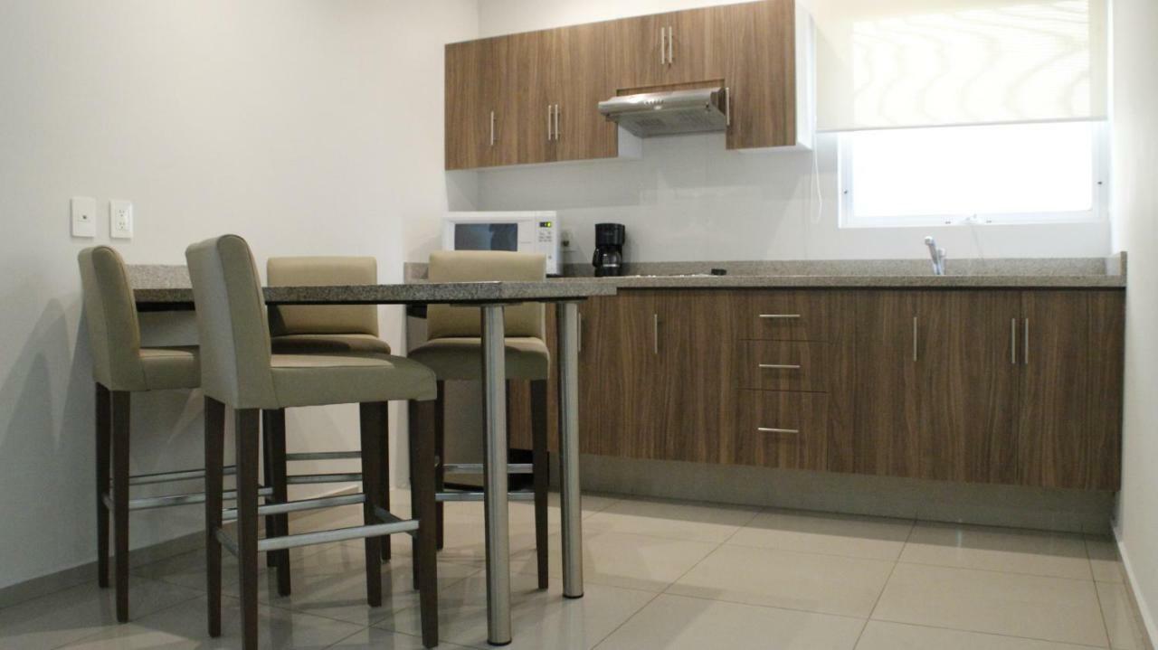Suites Chapultepec Guadalajara Buitenkant foto